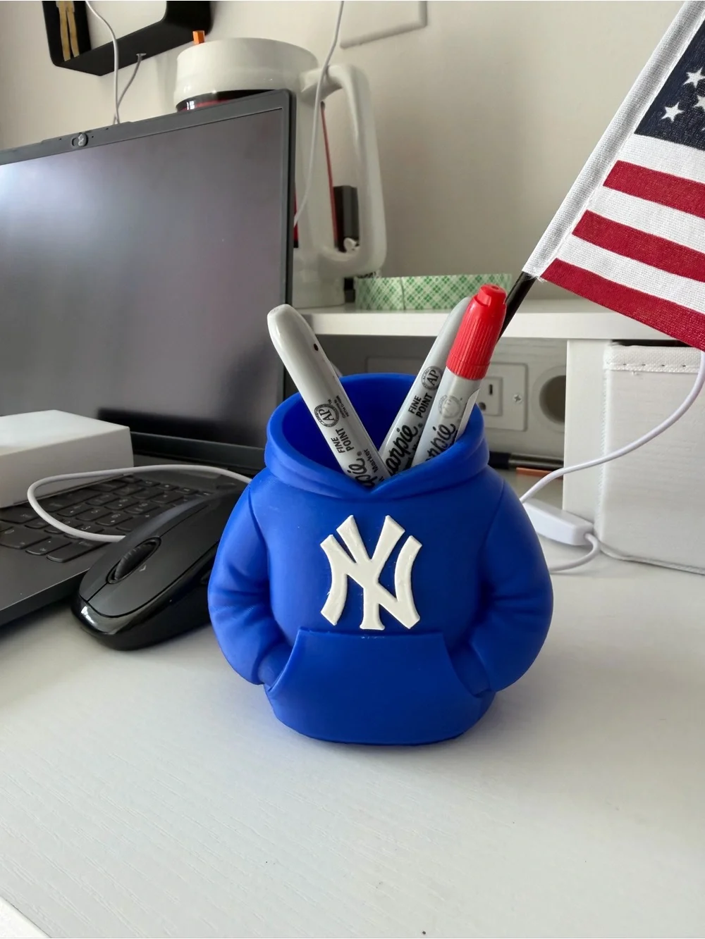 Pencil and pen organizer “Hoodie” (New York Yankees Sweatshirt)